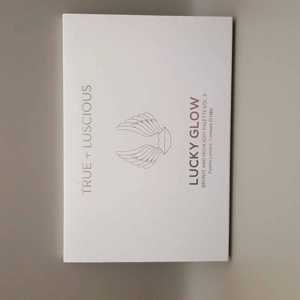 True+Luscious  Bronze and Highlight Palette